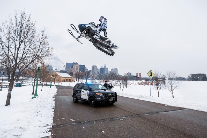 Illustration for article titled Watch This Snowmobile Rider Turn Saint Paul Into His Personal Playground